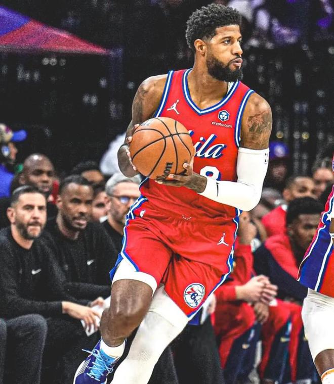 开云体育电脑版-NBA-乔治训练受伤已接受左膝关节镜手术(乔治伤前)