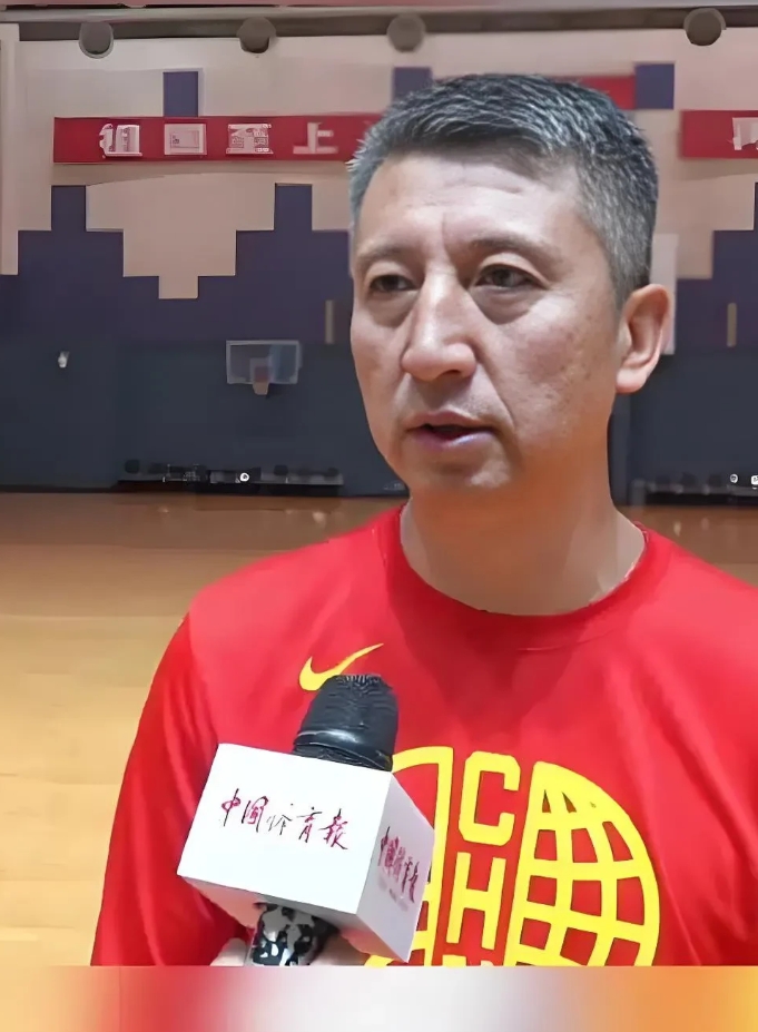 开云体育登录入口-郭士强感谢运动员放弃陪伴家人时间参加集训(郭士强谈郭艾伦现状)
